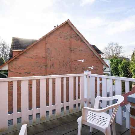 Strandpirat Jan Nyaraló *