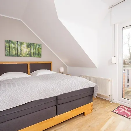 Strandpirat Jan Nyaraló *